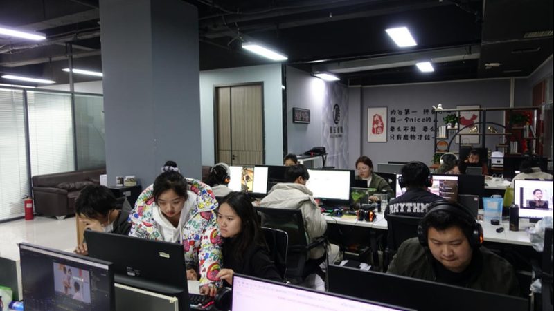 服装直播代运营公司收费揭秘：揭秘背后的逻辑与策略